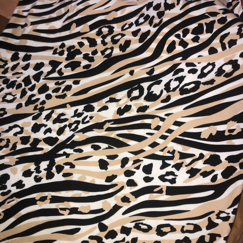 Victoria's Secret Print Strappy Underbra Tank Top - Picture 12 of 13